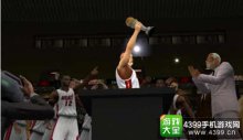 上演全明星對(duì)決《NBA2K17》iOS版新年福利發(fā)送